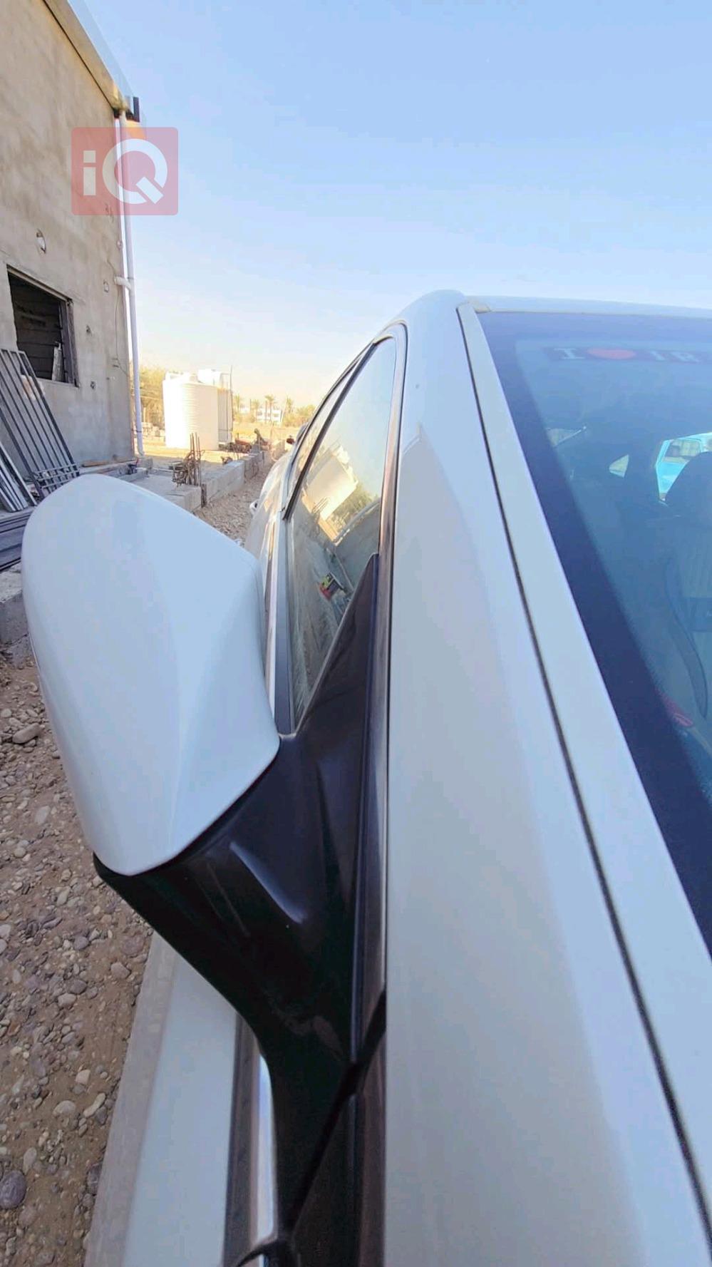 هیۆندای ازێرا